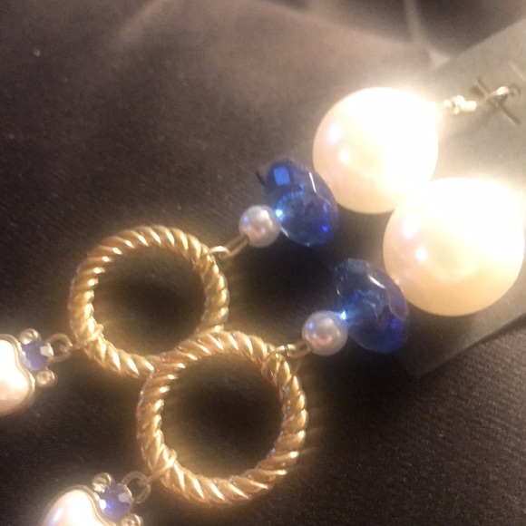 love, Savvy Pearl & Crystal Beaded Earrings - Picture 2 of 4
